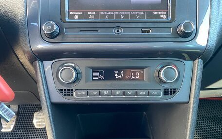 Volkswagen Polo VI (EU Market), 2018 год, 1 050 000 рублей, 24 фотография