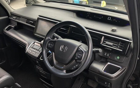 Honda Stepwgn IV, 2017 год, 1 550 000 рублей, 19 фотография