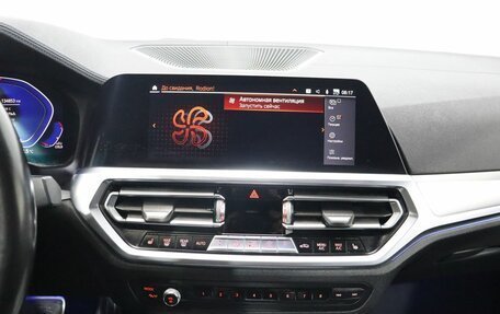 BMW 3 серия, 2019 год, 3 390 000 рублей, 20 фотография