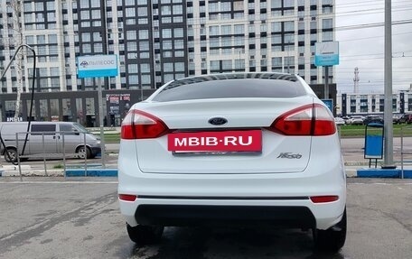 Ford Fiesta, 2015 год, 810 000 рублей, 4 фотография