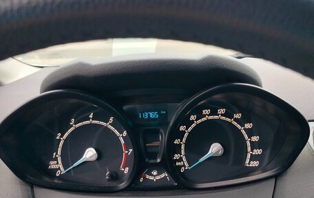 Ford Fiesta, 2015 год, 810 000 рублей, 13 фотография