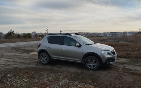 Renault Sandero II рестайлинг, 2019 год, 1 500 000 рублей, 2 фотография