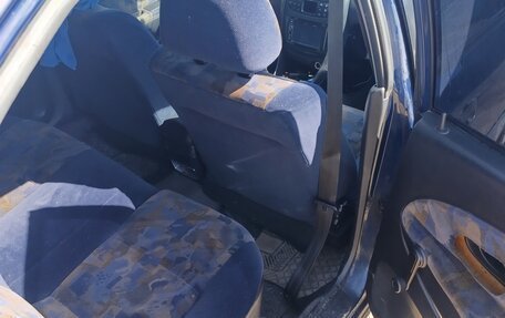 Mitsubishi Carisma I, 1998 год, 210 000 рублей, 8 фотография