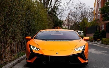 Lamborghini Huracán, 2023 год, 27 590 000 рублей, 2 фотография