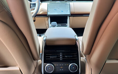 Land Rover Range Rover IV рестайлинг, 2025 год, 19 550 000 рублей, 25 фотография