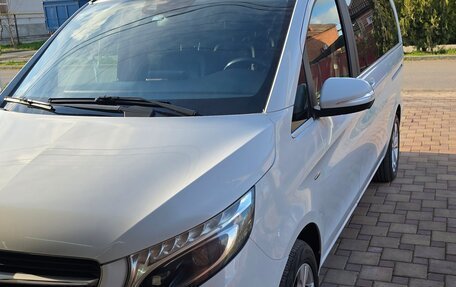 Mercedes-Benz V-Класс, 2015 год, 3 500 000 рублей, 2 фотография