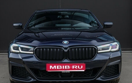 BMW 5 серия, 2020 год, 6 480 000 рублей, 2 фотография