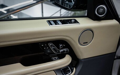 Land Rover Range Rover IV рестайлинг, 2019 год, 7 945 000 рублей, 19 фотография