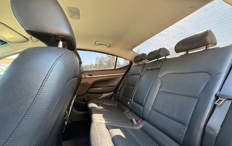 Hyundai Elantra VI рестайлинг, 2016 год, 1 560 000 рублей, 14 фотография