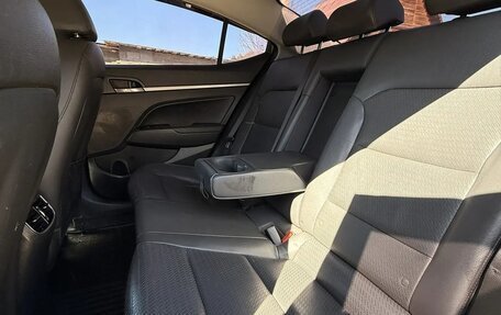 Hyundai Elantra VI рестайлинг, 2016 год, 1 560 000 рублей, 20 фотография