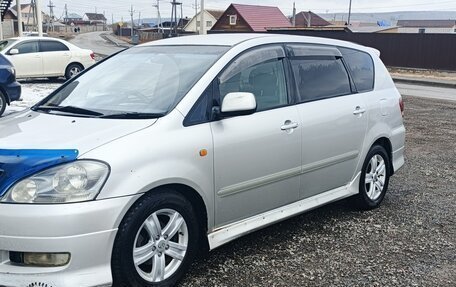Toyota Ipsum II, 2001 год, 525 000 рублей, 2 фотография
