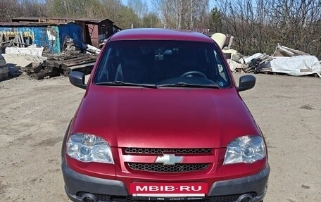 Chevrolet Niva I рестайлинг, 2018 год, 850 000 рублей, 2 фотография