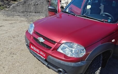 Chevrolet Niva I рестайлинг, 2018 год, 850 000 рублей, 31 фотография