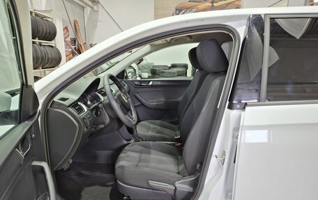 Skoda Rapid I, 2018 год, 1 450 000 рублей, 17 фотография