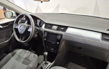 Skoda Rapid I, 2018 год, 1 450 000 рублей, 12 фотография