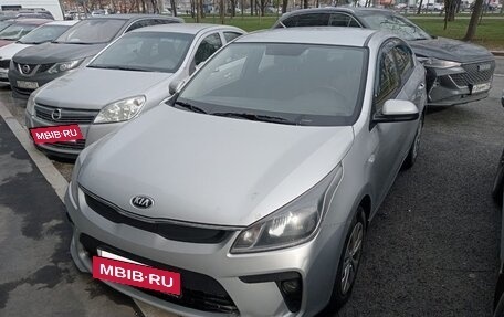 KIA Rio IV, 2017 год, 1 000 000 рублей, 8 фотография