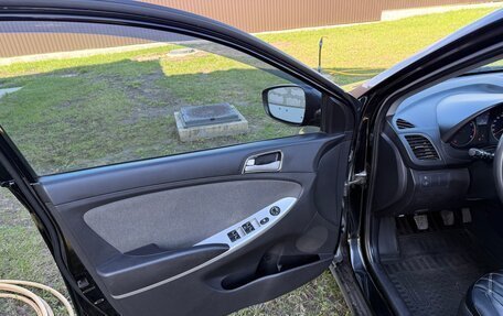 Hyundai Solaris II рестайлинг, 2014 год, 680 000 рублей, 14 фотография