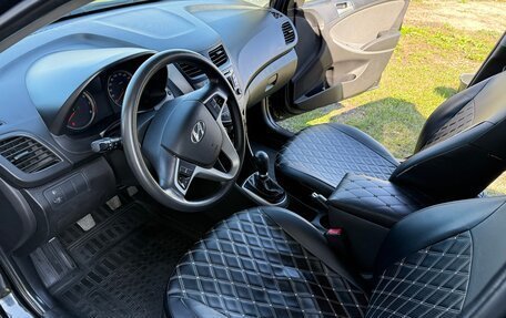 Hyundai Solaris II рестайлинг, 2014 год, 680 000 рублей, 10 фотография