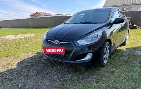 Hyundai Solaris II рестайлинг, 2014 год, 680 000 рублей, 3 фотография