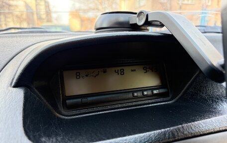 Mitsubishi Carisma I, 2003 год, 350 000 рублей, 29 фотография