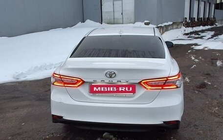 Toyota Camry, 2019 год, 2 340 000 рублей, 3 фотография