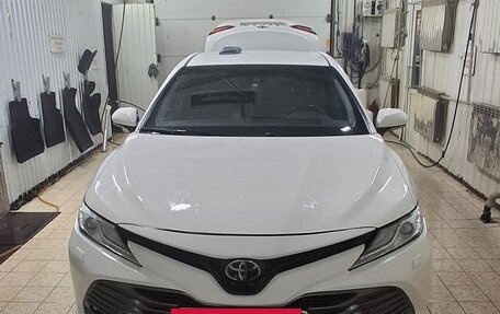 Toyota Camry, 2019 год, 2 340 000 рублей, 13 фотография