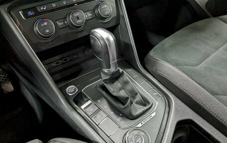 Volkswagen Tiguan II, 2017 год, 2 750 000 рублей, 30 фотография