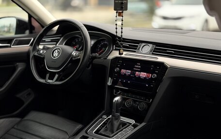 Volkswagen Passat B8 рестайлинг, 2018 год, 2 520 000 рублей, 22 фотография