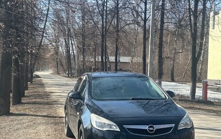 Opel Astra J, 2012 год, 615 000 рублей, 1 фотография