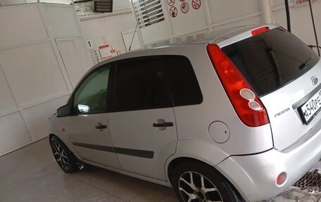 Ford Fiesta, 2006 год, 245 000 рублей, 11 фотография