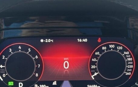 Volkswagen Golf VIII, 2022 год, 2 000 000 рублей, 7 фотография