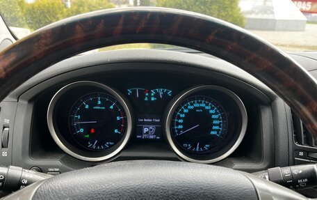 Toyota Land Cruiser 200, 2011 год, 2 800 000 рублей, 4 фотография