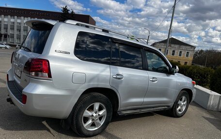 Toyota Land Cruiser 200, 2011 год, 2 800 000 рублей, 8 фотография