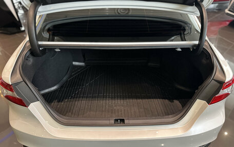 Toyota Camry, 2019 год, 3 300 000 рублей, 14 фотография