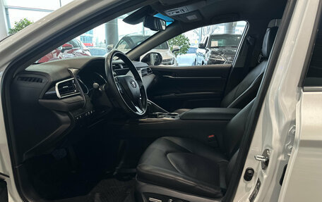 Toyota Camry, 2019 год, 3 300 000 рублей, 20 фотография