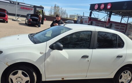 Renault Logan II, 2014 год, 390 000 рублей, 2 фотография