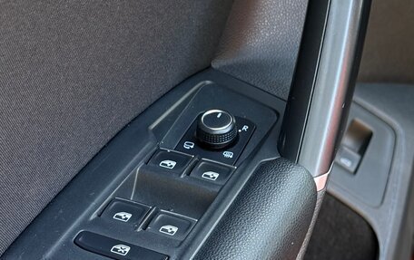 Volkswagen Tiguan II, 2017 год, 2 990 000 рублей, 18 фотография