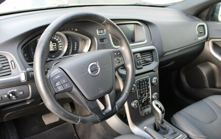 Volvo V40 II рестайлинг, 2017 год, 1 296 000 рублей, 10 фотография