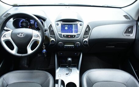 Hyundai ix35 I рестайлинг, 2011 год, 1 100 000 рублей, 10 фотография