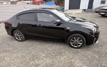 KIA Rio IV, 2021 год, 1 750 000 рублей, 3 фотография