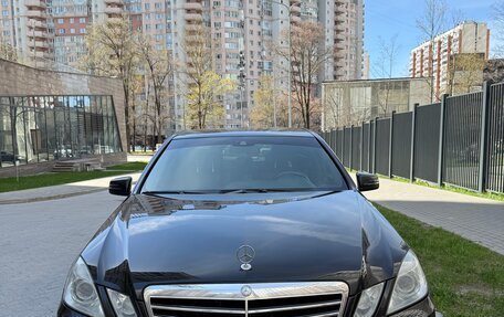 Mercedes-Benz E-Класс, 2012 год, 1 700 000 рублей, 1 фотография