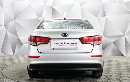 KIA Rio III рестайлинг, 2016 год, 910 000 рублей, 4 фотография