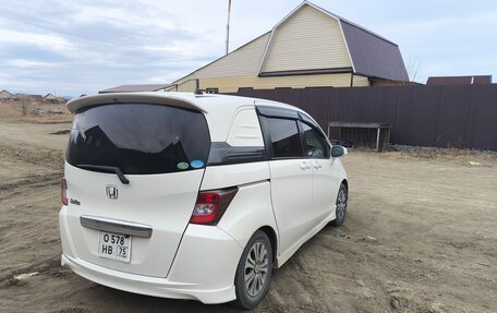 Honda Freed I, 2011 год, 1 150 000 рублей, 4 фотография