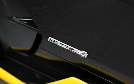 Lamborghini Centenario I, 2016 год, 657 000 000 рублей, 13 фотография