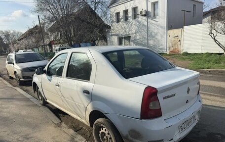 Renault Logan II, 2015 год, 175 000 рублей, 3 фотография