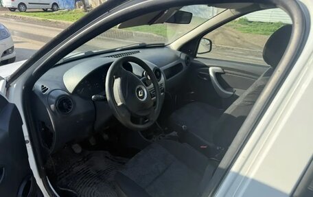 Renault Logan II, 2015 год, 175 000 рублей, 4 фотография