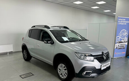 Renault Sandero II рестайлинг, 2019 год, 990 000 рублей, 3 фотография