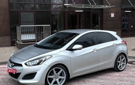 Hyundai i30 II рестайлинг, 2012 год, 695 000 рублей, 3 фотография