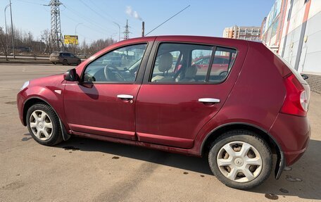 Renault Sandero I, 2013 год, 600 000 рублей, 6 фотография