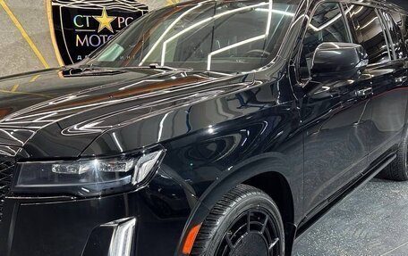 Cadillac Escalade V, 2023 год, 13 000 000 рублей, 3 фотография